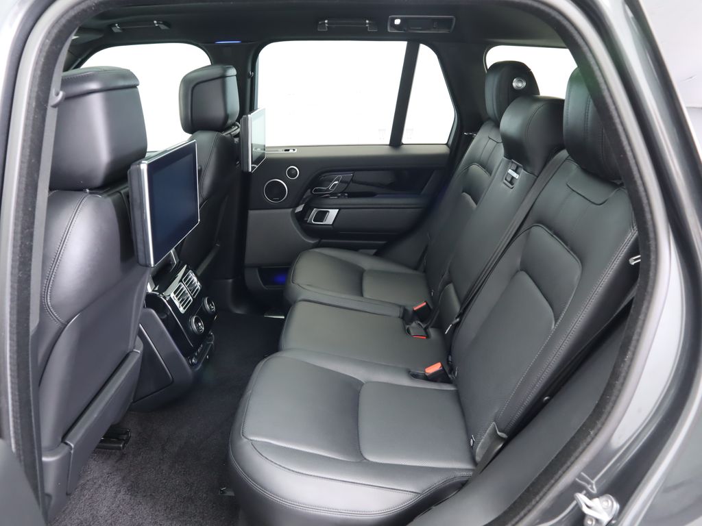 Thumbnail: 2022 Land Rover Range Rover - 21