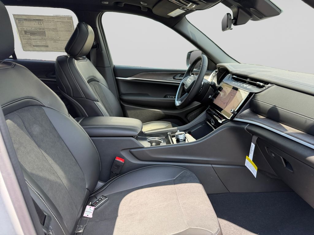 2026 Jeep Grand Cherokee Altitude Silver at Spitzer Acura