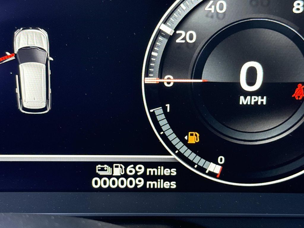 2025 Mitsubishi Outlander Plug-in Hybrid SE - Photo 35