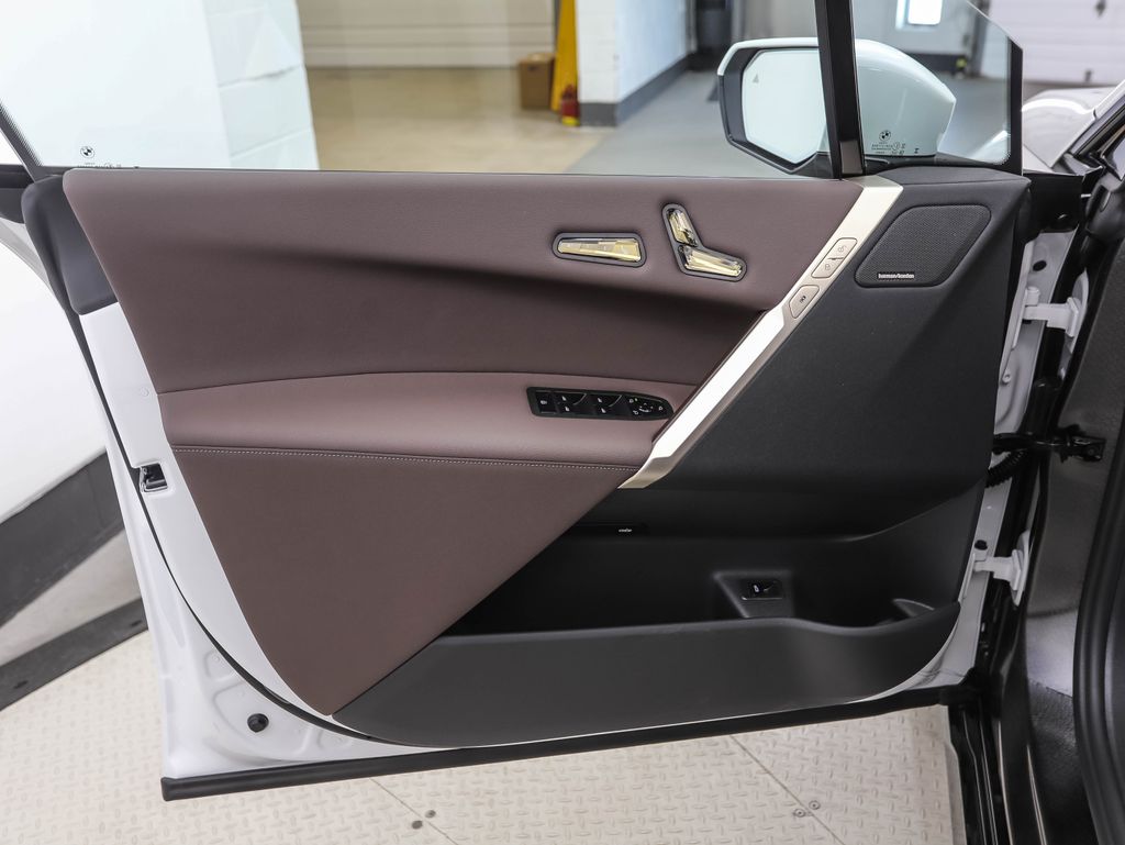 2026 BMW iX  9