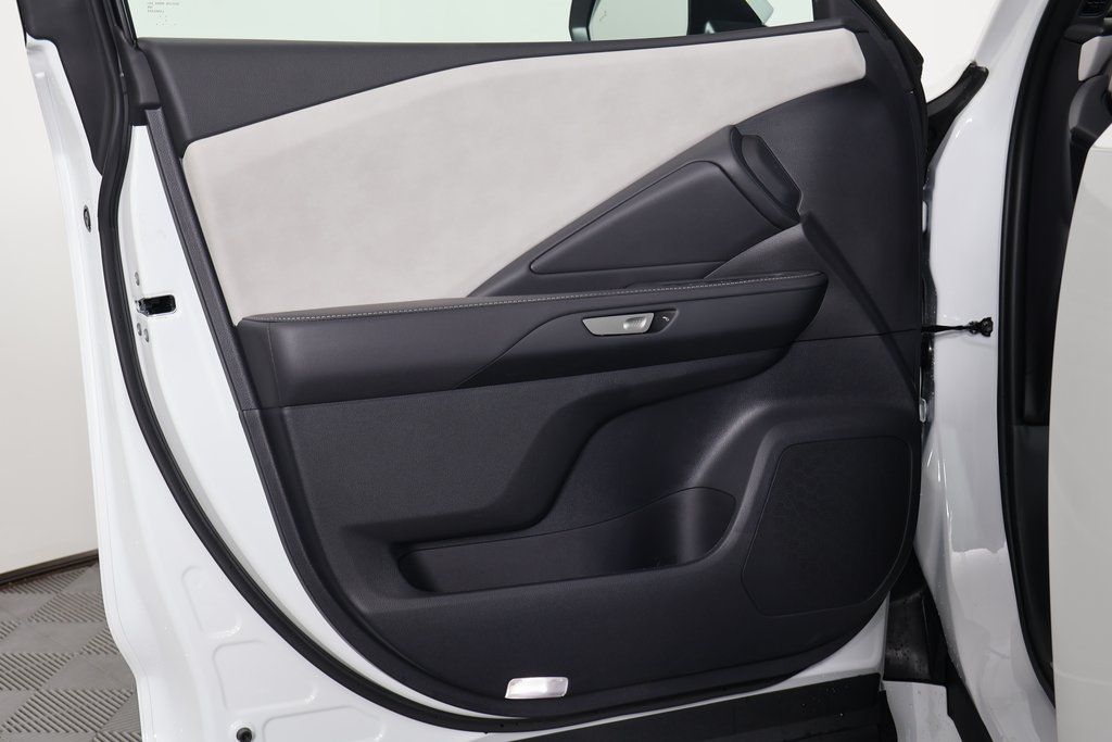 Thumbnail: 2026 Lexus TX - 8