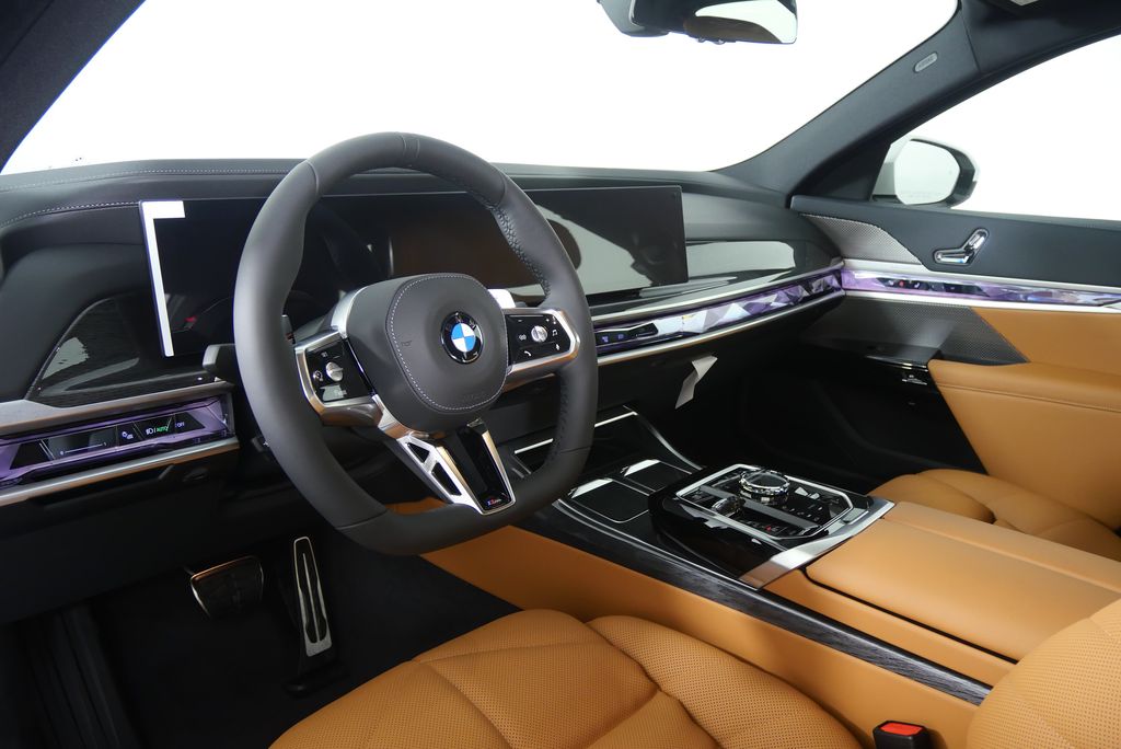 Thumbnail: 2026 BMW 7 Series - 13