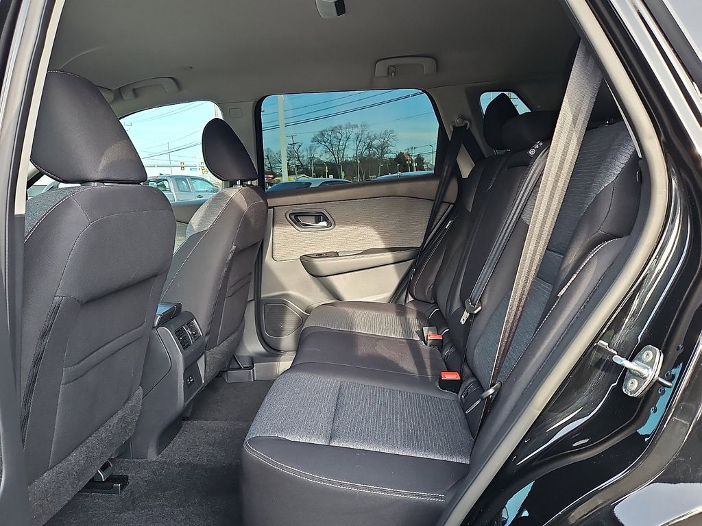 Thumbnail: 2022 Nissan Rogue - 12