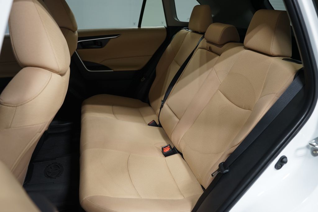 Thumbnail: 2025 Toyota RAV4 - 27