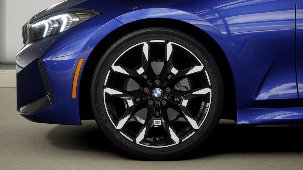 2025 BMW 3 Series 330i 31