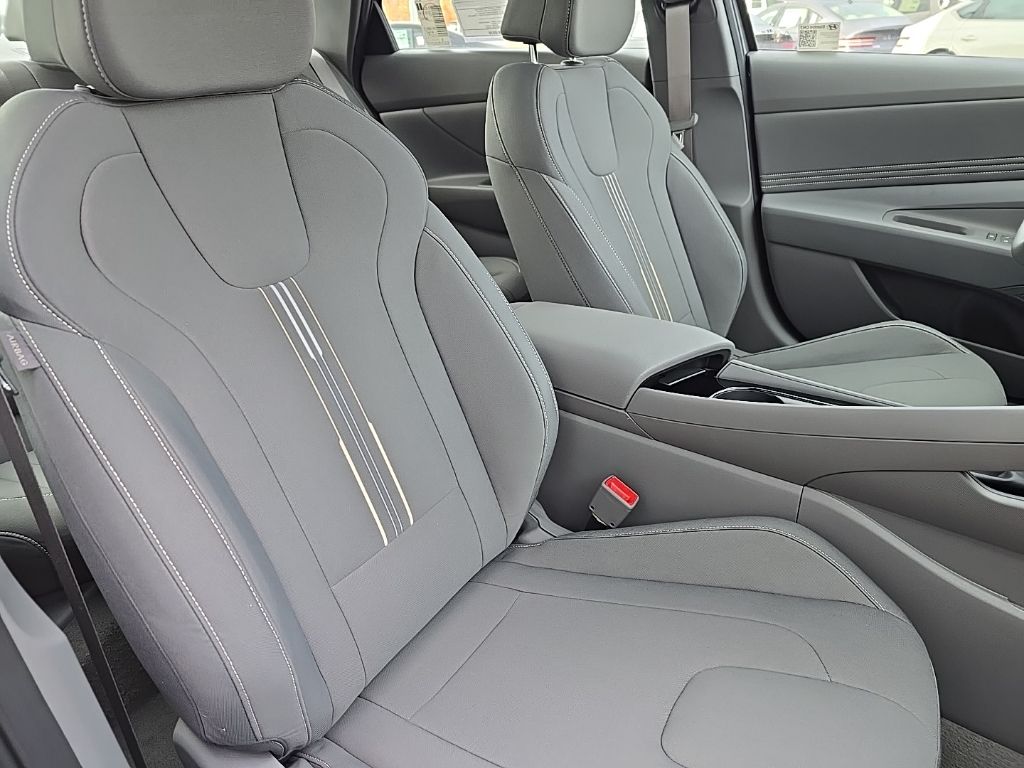 Thumbnail: 2026 Hyundai Elantra - 21