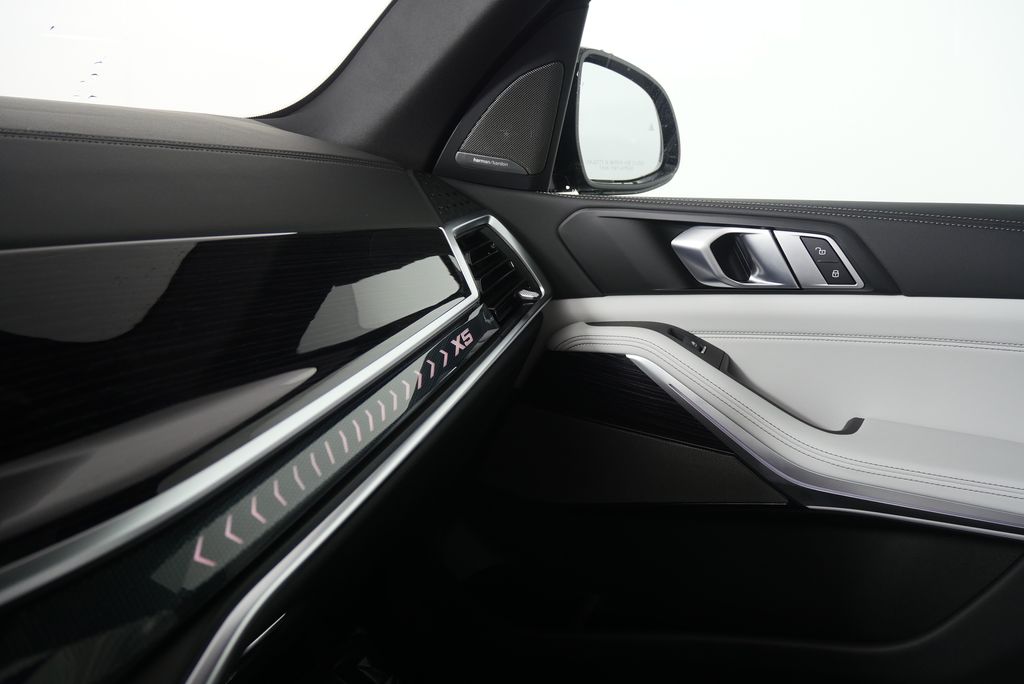 Thumbnail: 2026 BMW X5 - 24