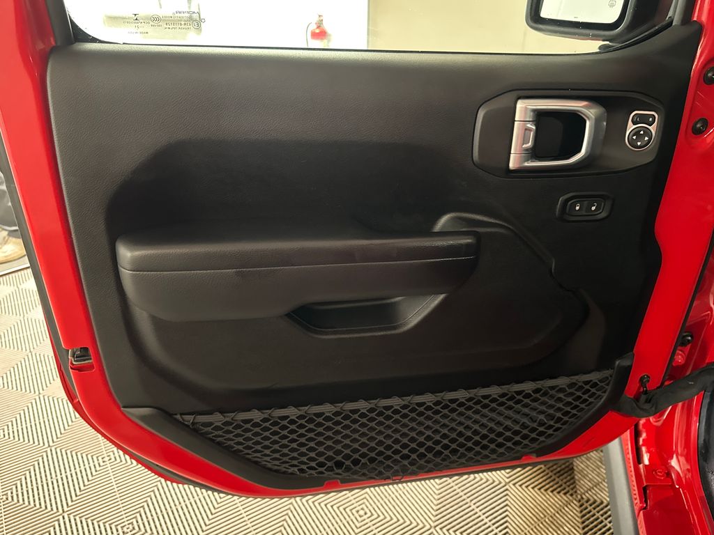 Certified Used 2021 Red Jeep Rubicon image 15
