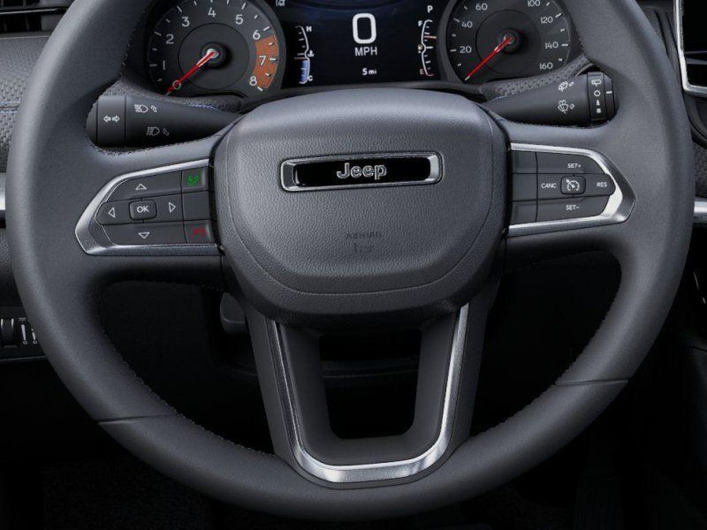 2026 Jeep Compass Latitude Silver at South Hills CDJR