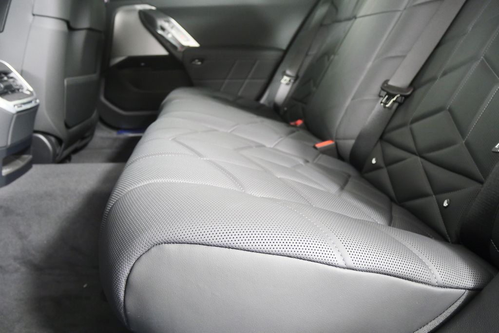 Thumbnail: 2026 BMW i7 - 15