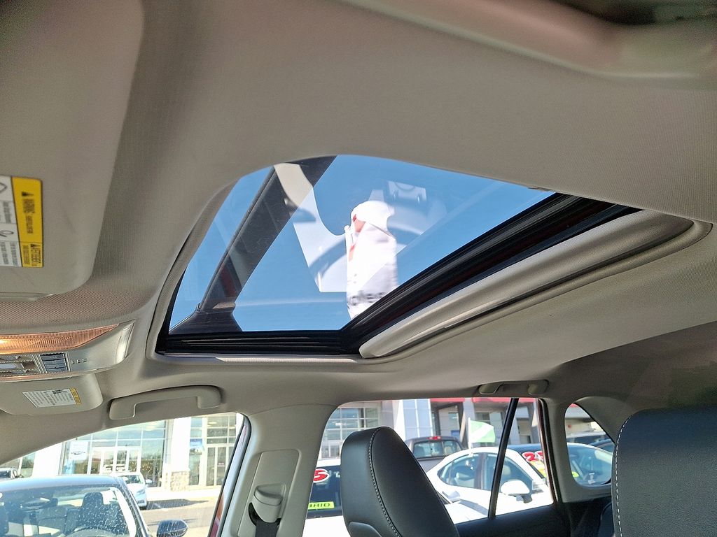 Thumbnail: 2020 Toyota RAV4 - 15