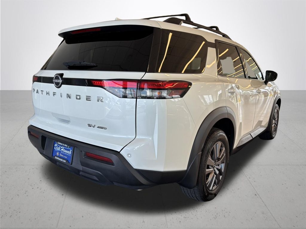 2023 Nissan Pathfinder SV