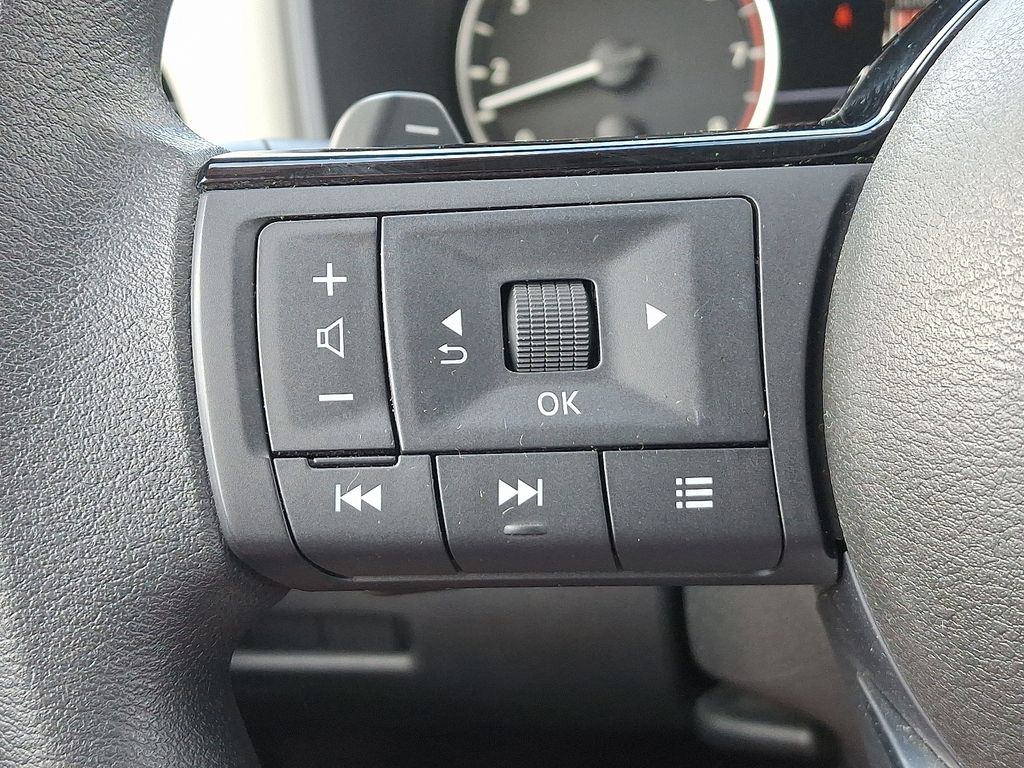 Thumbnail: 2023 Nissan Rogue - 21