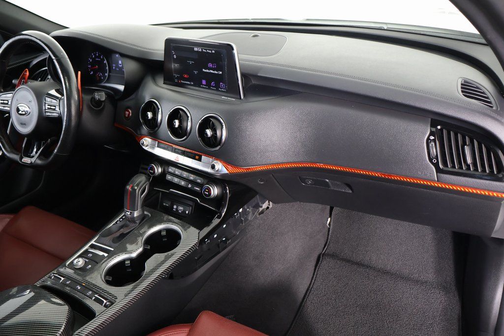 Thumbnail: 2020 Kia Stinger - 9