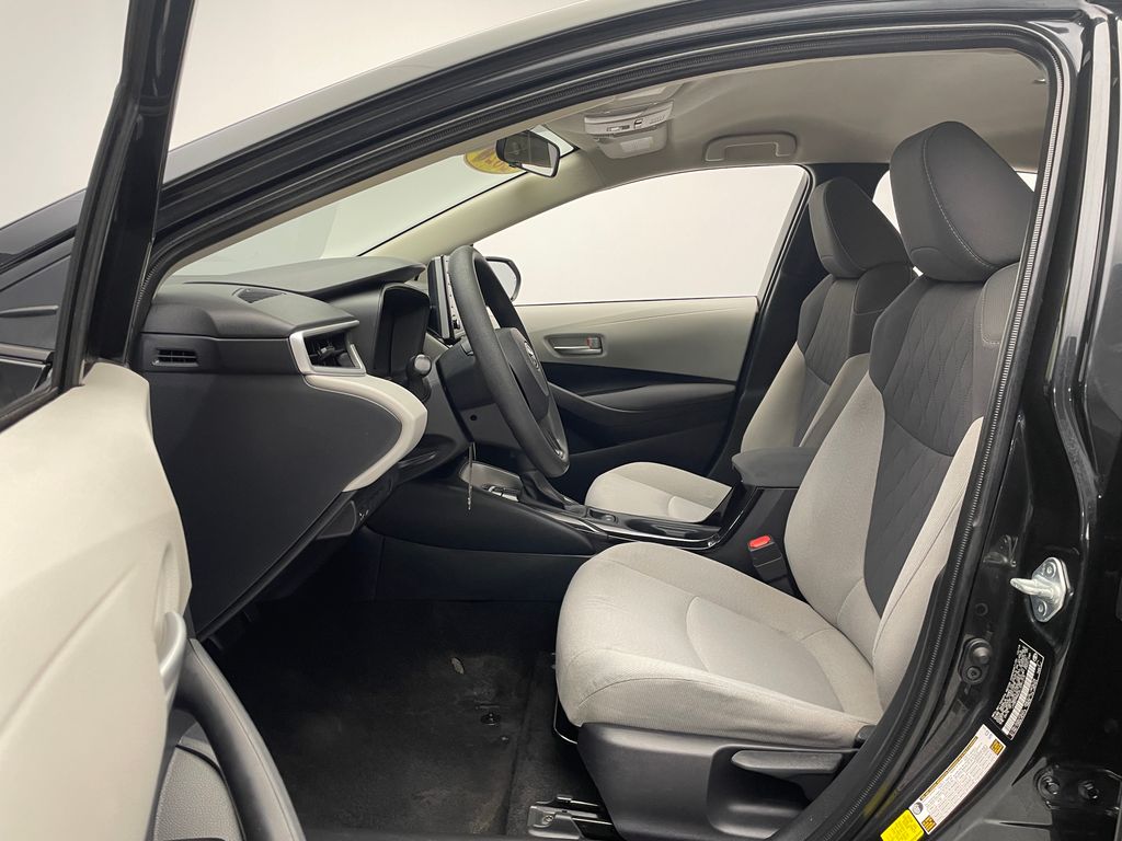 2020 Toyota Corolla LE 12