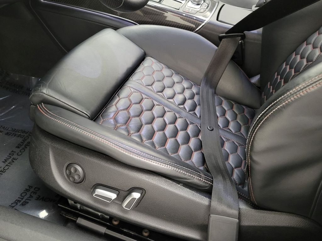 Thumbnail: 2016 Audi RS 7 - 25