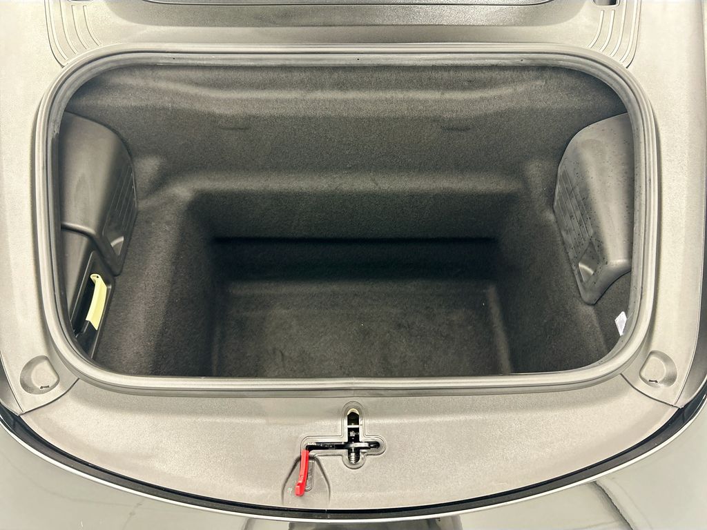 Thumbnail: 2019 Porsche 911 - 26