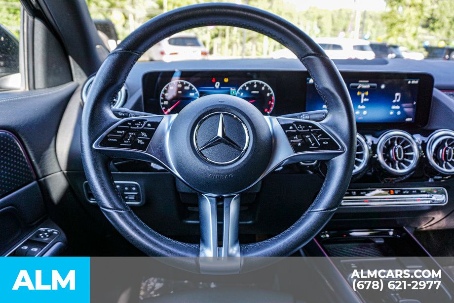 Used 2025 Black Mercedes-Benz GLA 250 image 28