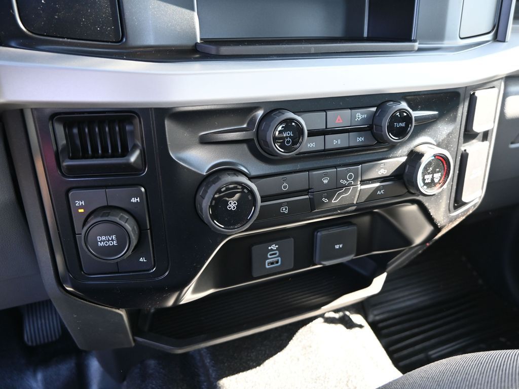 2025 Ford F-350 Super Duty XL