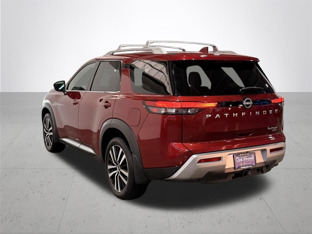 2025 Nissan Pathfinder Platinum