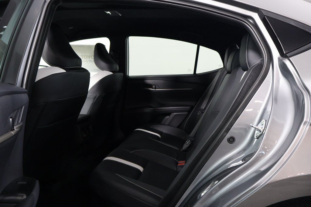 Thumbnail: 2025 Toyota Camry - 6