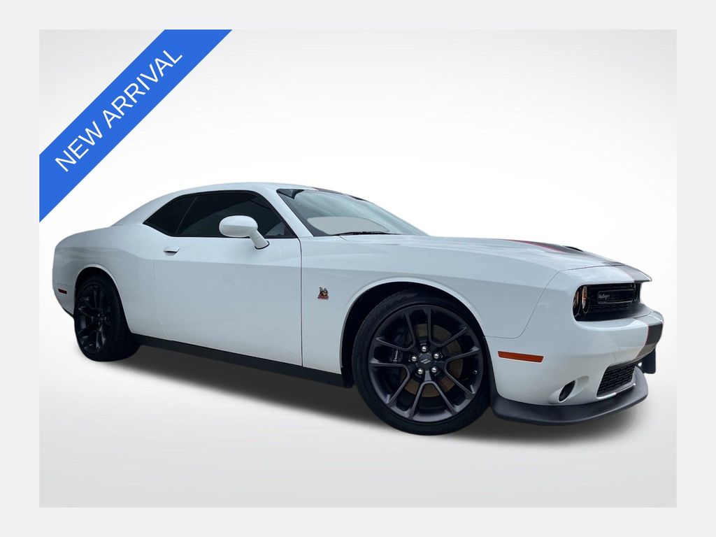 White 2022 Dodge Challenger Coupe Rear-Wheel Drive 8-Speed Automatic