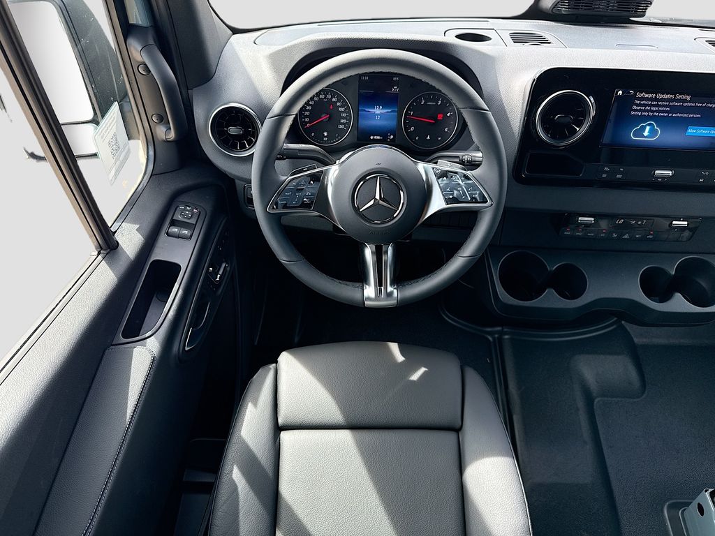 Thumbnail: 2026 Mercedes-Benz Sprinter - 10