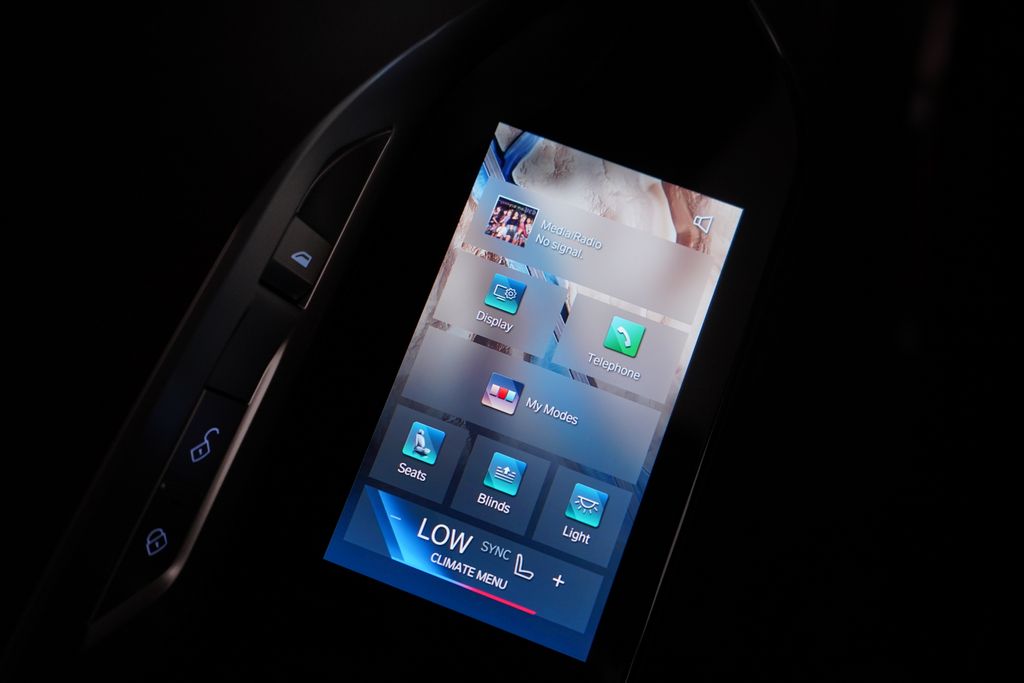 Thumbnail: 2025 BMW i7 - 15