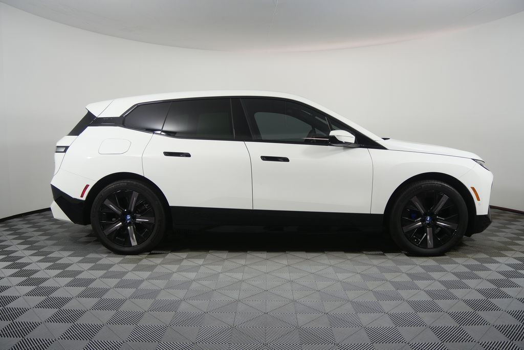 Thumbnail: 2024 BMW iX - 2