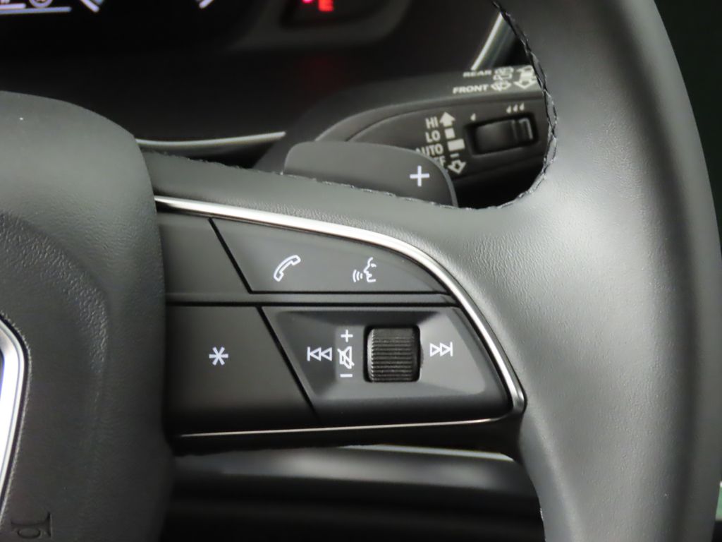 Thumbnail: 2025 Audi Q3 - 18