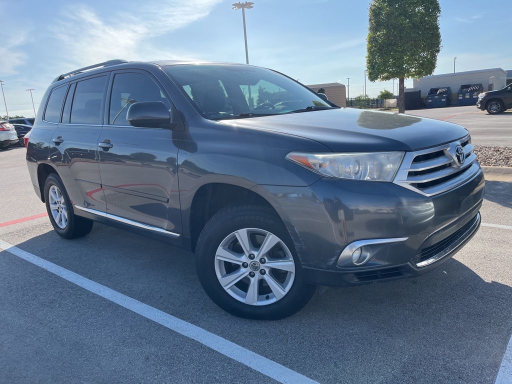 Thumbnail: 2012 Toyota Highlander - 2