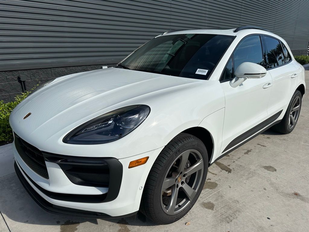 2024 Porsche Macan  3