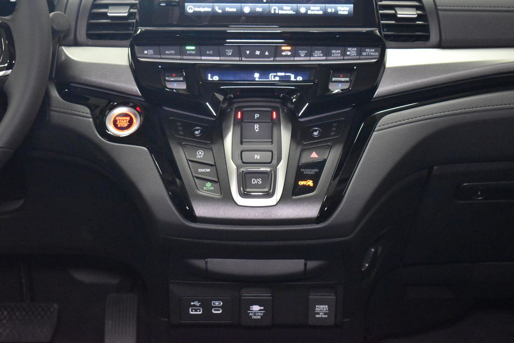 2025 Honda Odyssey Touring 13