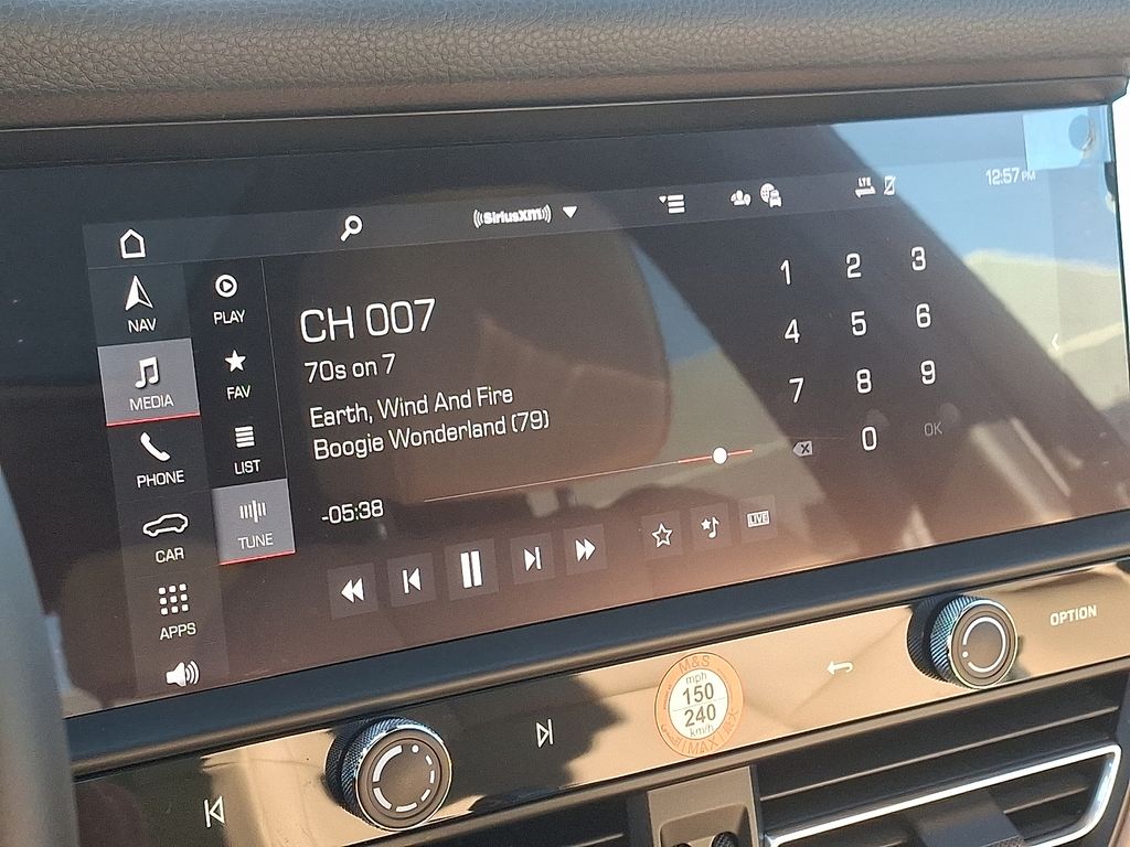 Thumbnail: 2025 Porsche Macan - 23