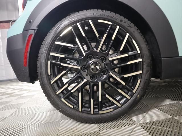 Thumbnail: 2026 MINI Cooper - 32