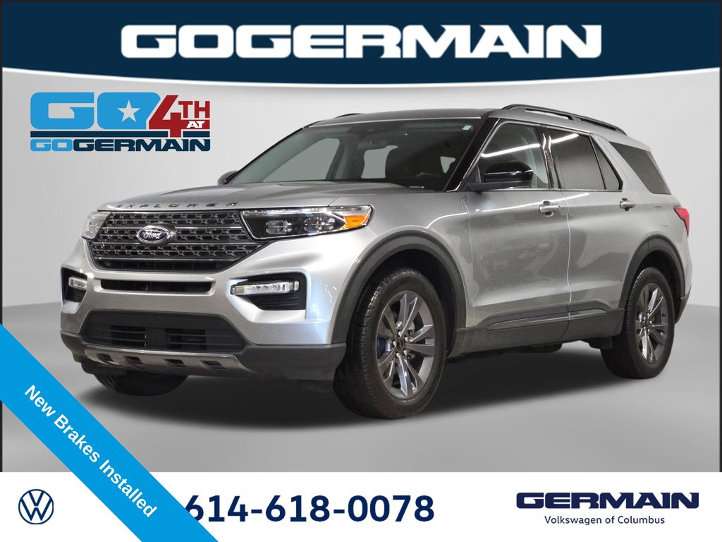 Silver Metallic 2022 Ford Explorer SUV / Crossover All-Wheel Drive Automatic