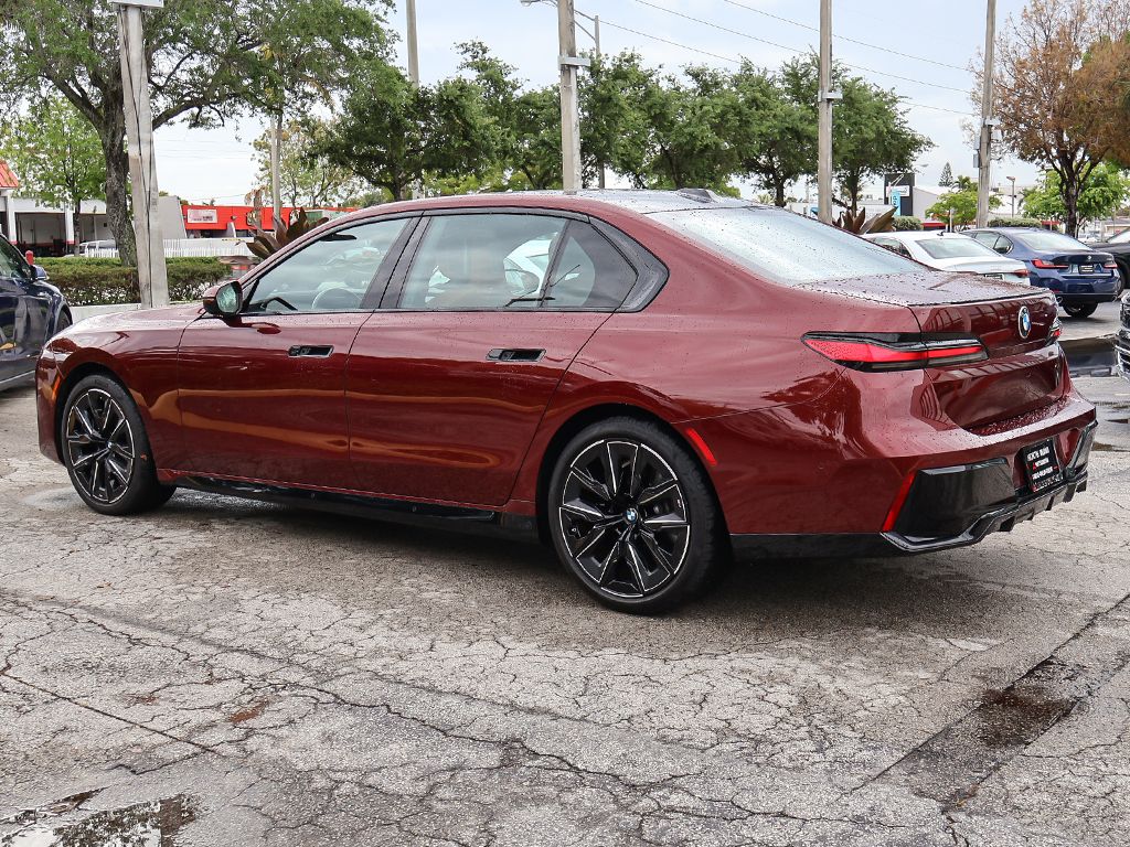 Used 2023 Red BMW 740i image 13
