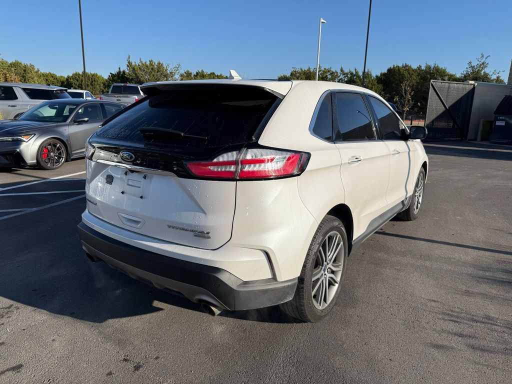 Thumbnail: 2019 Ford Edge - 4