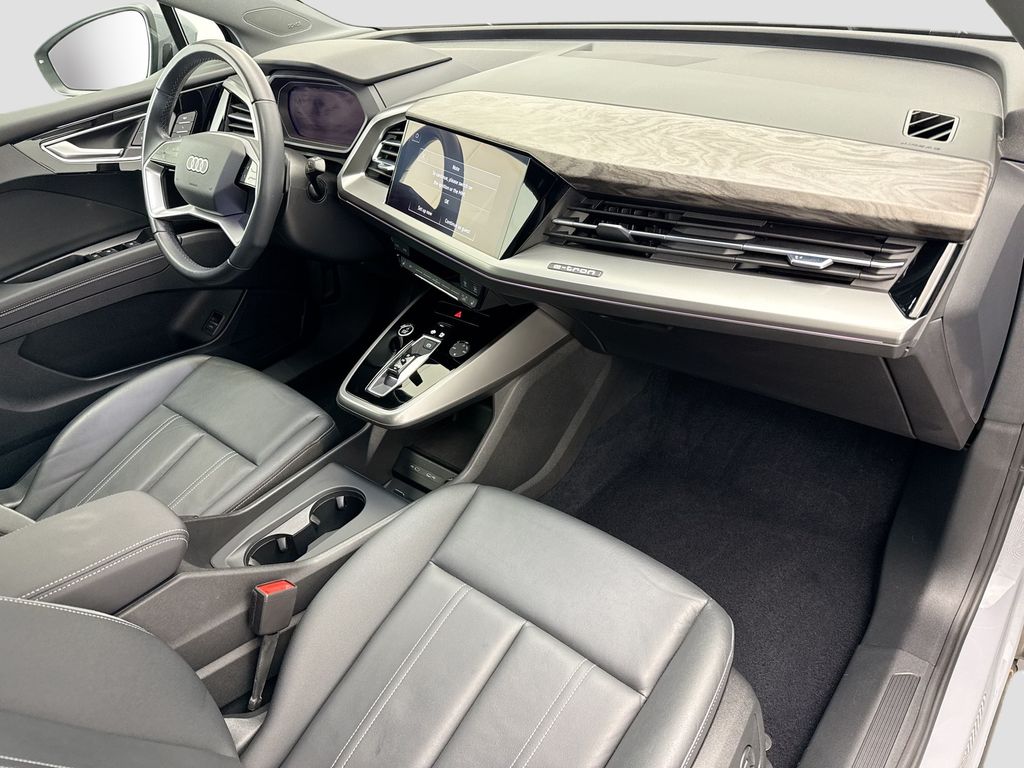 Thumbnail: 2023 Audi Q4 e-tron - 16