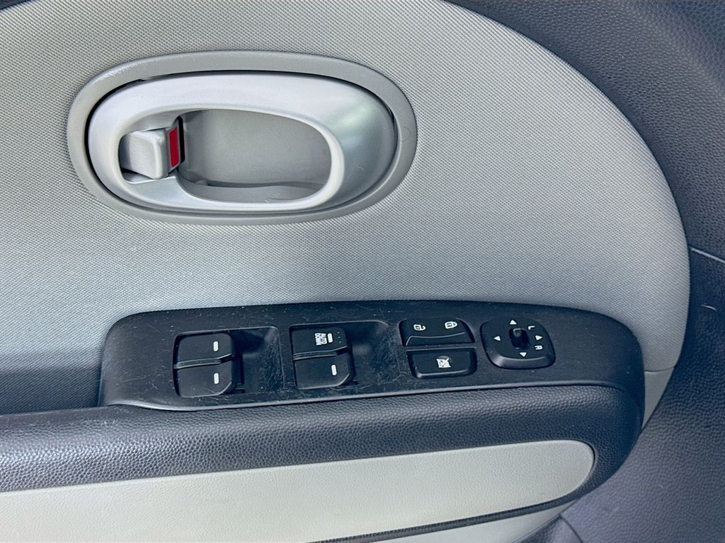 Used Car 2016 Kia Soul  Base For Sale Under $12,000 In Austin, Texas