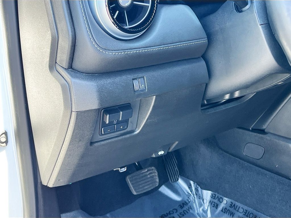 Used 2023 Summit White Chevrolet LT image 10