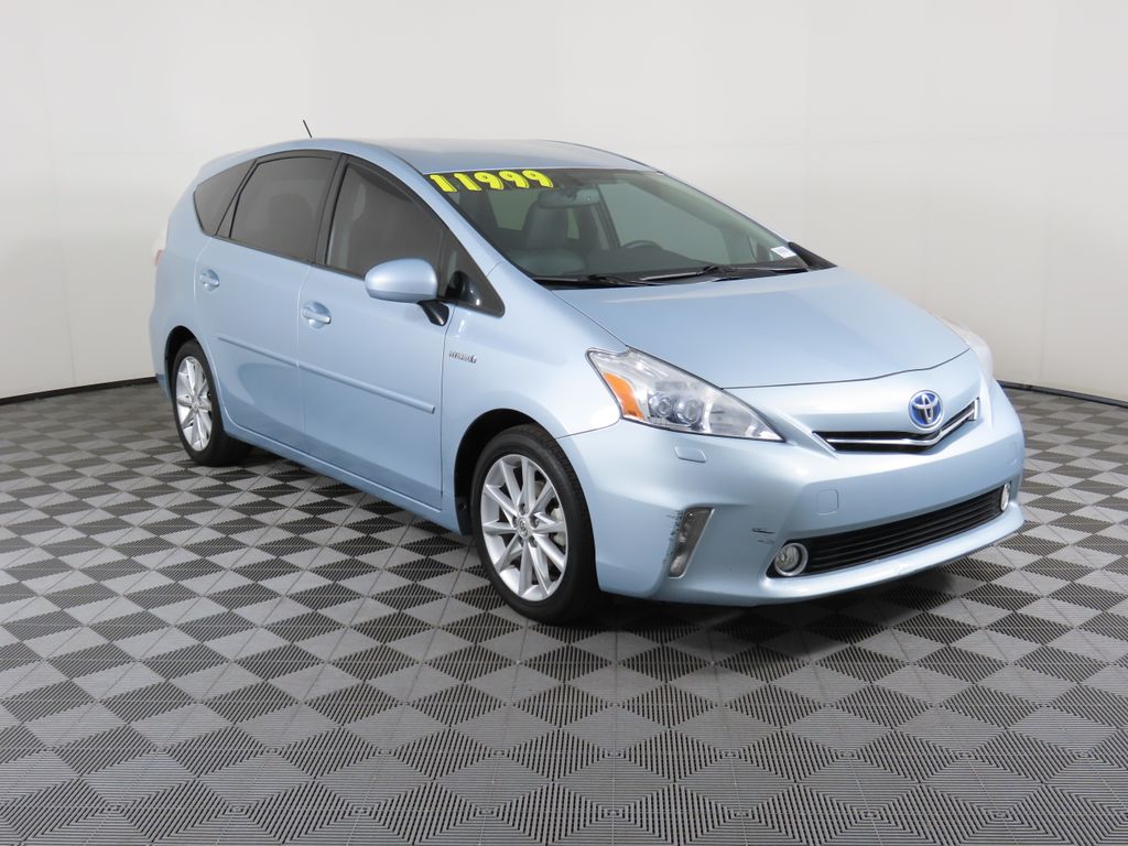 2012 Toyota Prius v Five 3