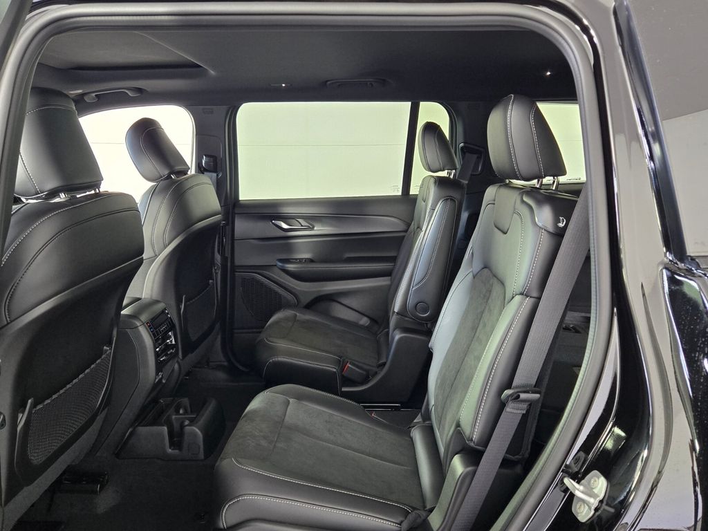 new 2025 Jeep Grand Cherokee L car, priced at $34,375