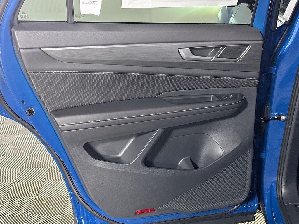 2025 Volkswagen Atlas Cross Sport 2.0T SE