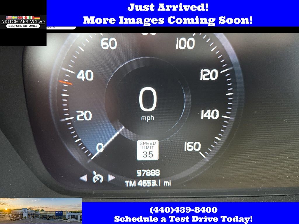 White 2020 Volvo XC40 T5 R-Design AWD SUV / Crossover All-Wheel Drive Automatic
