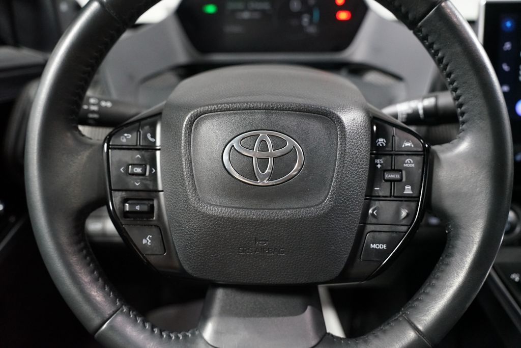 Thumbnail: 2023 Toyota bZ4X - 12