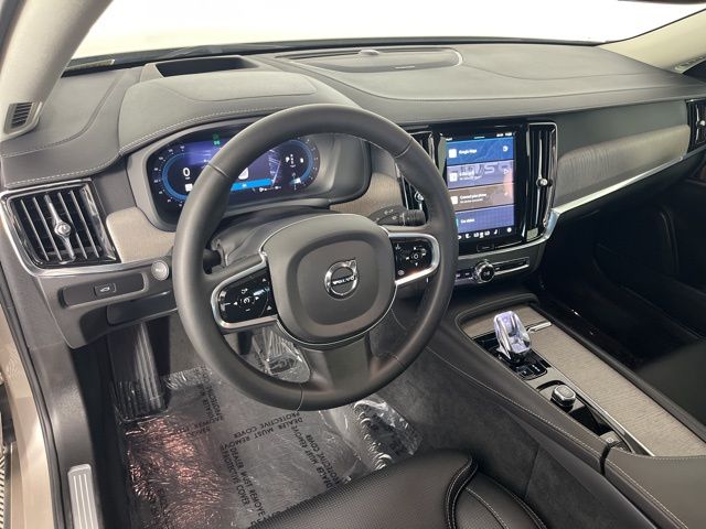 Thumbnail: 2025 Volvo S90 - 6