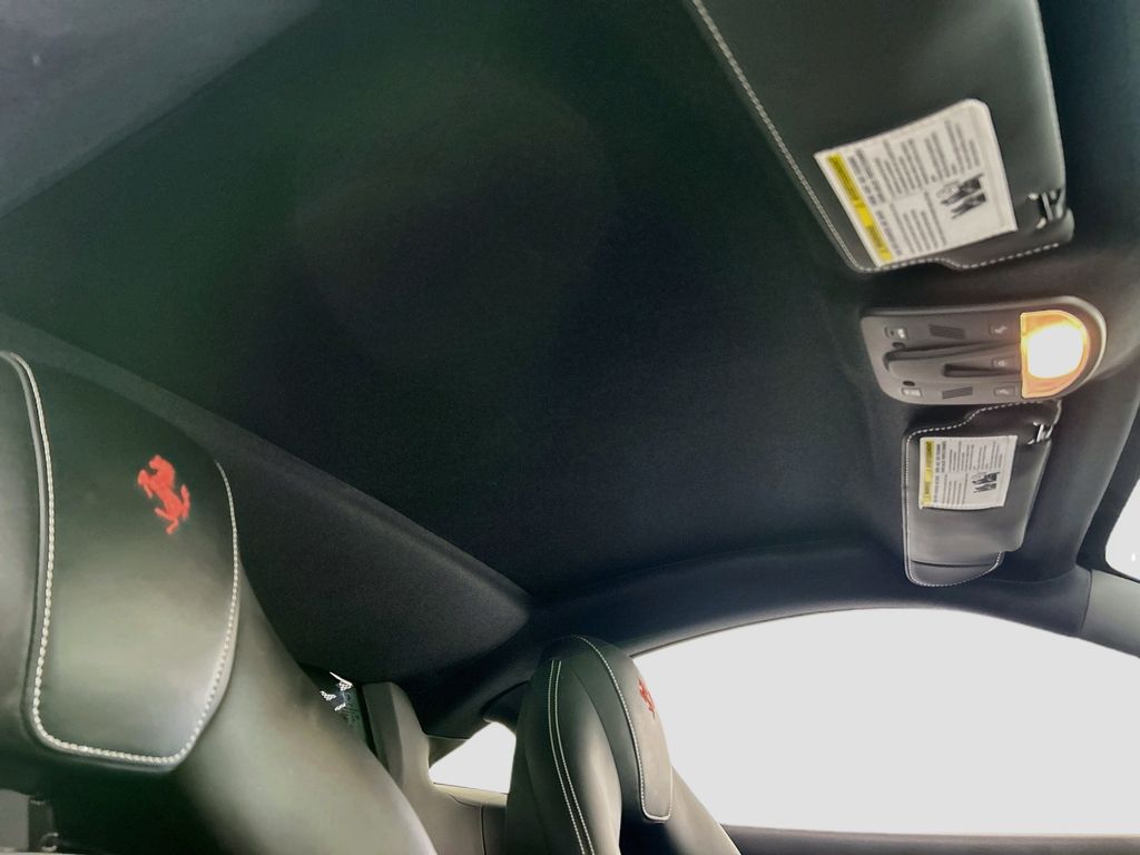 Used 2018 Bianco Avus Ferrari  image 17