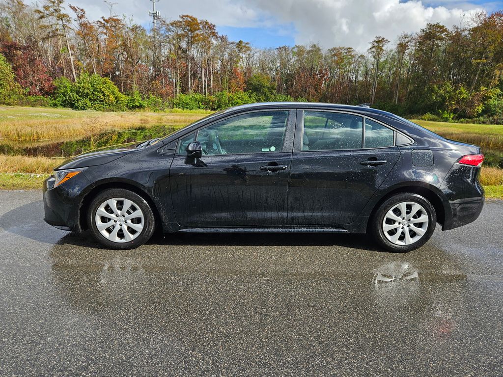 2024 Toyota Corolla LE 2