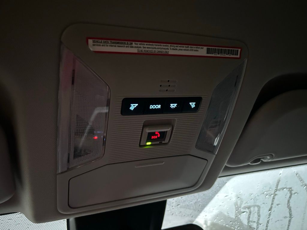 Thumbnail: 2022 Toyota RAV4 - 27